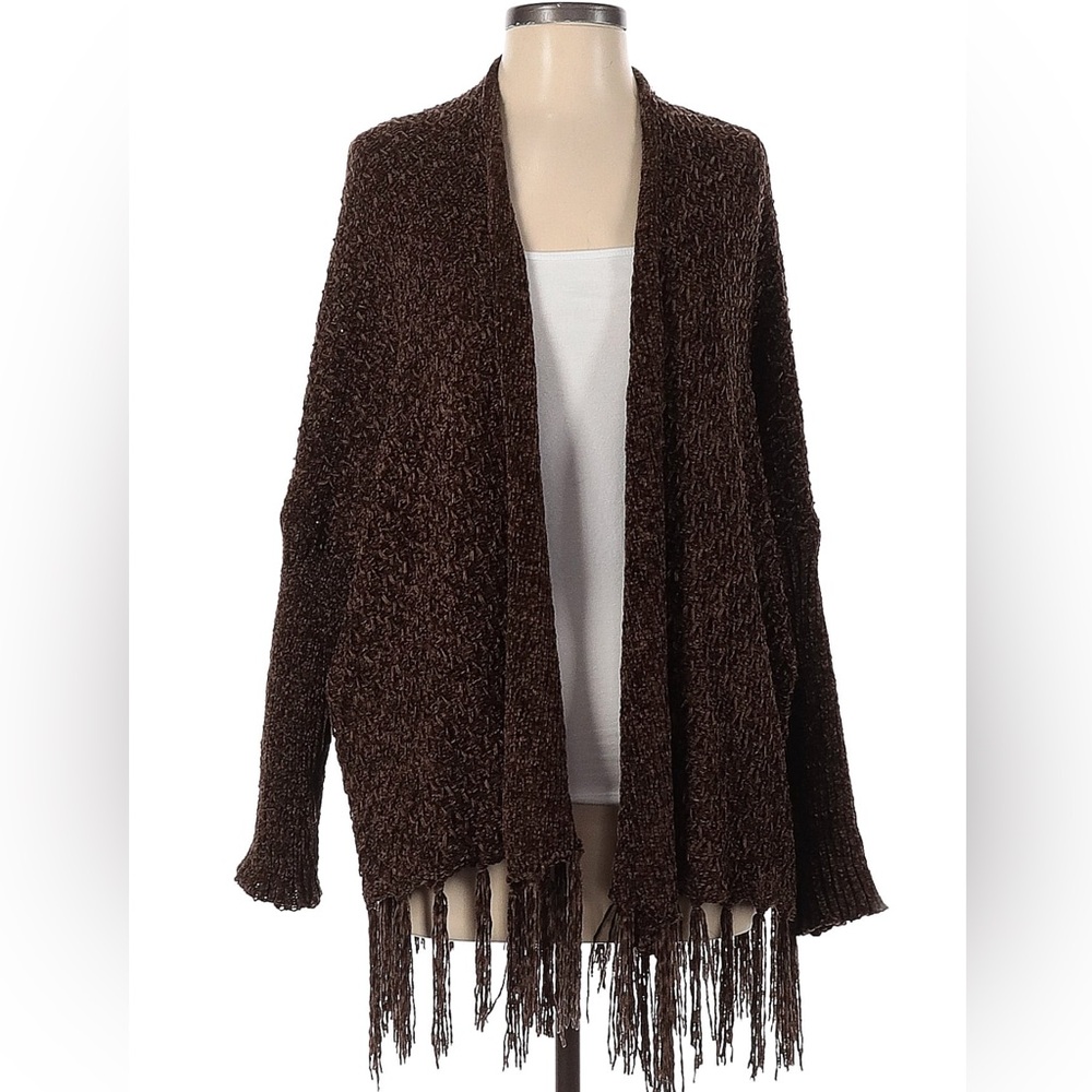 DAVI & DANI NWT Brown Soft Fringed Open sweater with 3/4 sleeves.